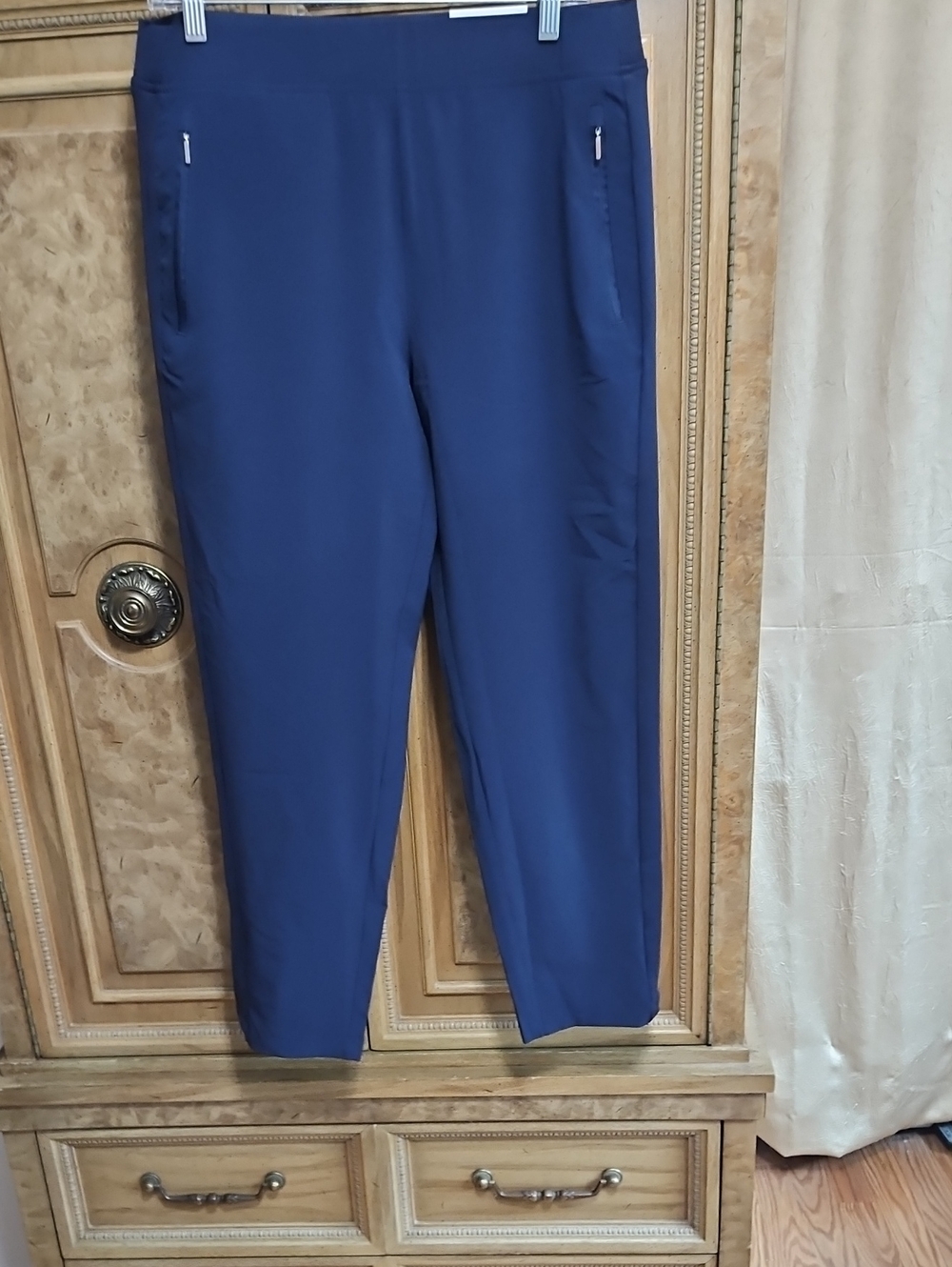 Chico's Women's Straight-Leg Stretch Pants in Navy NWT